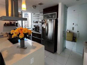1100 Biscayne Blvd 1706, Miami FL 33132
