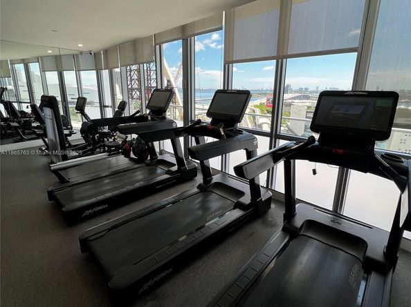 1100 Biscayne Blvd 1706, Miami FL 33132