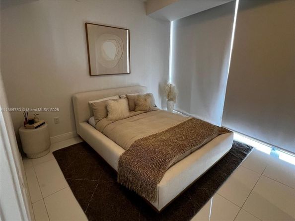 1100 Biscayne Blvd 1706, Miami FL 33132