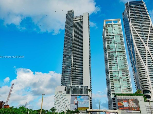 1100 Biscayne Blvd 1706, Miami FL 33132
