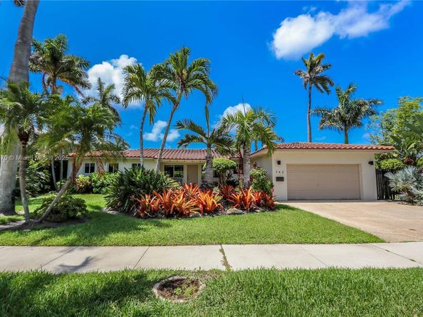742 Harrison St, Hollywood FL 33019