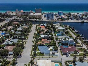 742 Harrison St, Hollywood FL 33019