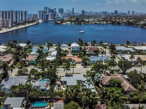 742 Harrison St, Hollywood FL 33019