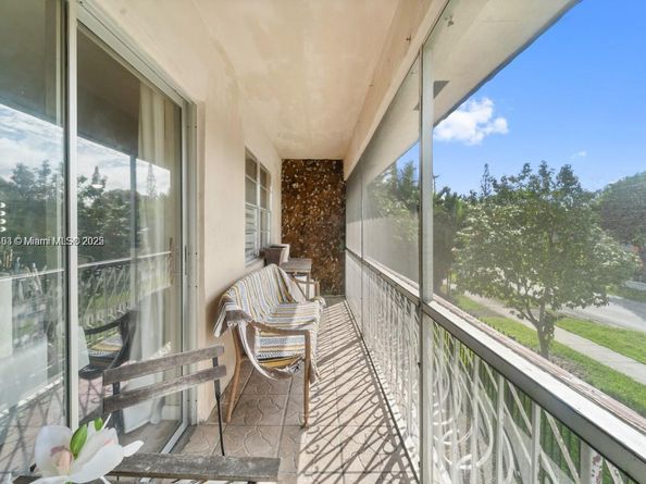 13101 Memorial Hwy 215 Hwy 215, North Miami FL 33161