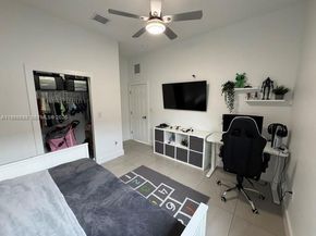 885 NE 3rd Ave, Homestead FL 33030