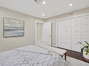 252 SW 23rd St, Fort Lauderdale FL 33315