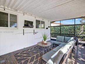 252 SW 23rd St, Fort Lauderdale FL 33315