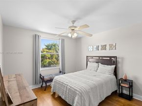 17900 SW 4th Ct, Pembroke Pines FL 33029