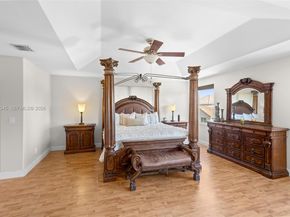 17900 SW 4th Ct, Pembroke Pines FL 33029