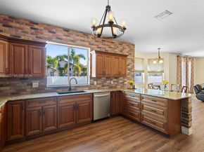 17900 SW 4th Ct, Pembroke Pines FL 33029