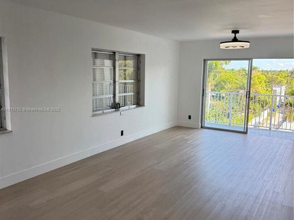 1701 Washington St 404, Hollywood FL 33020