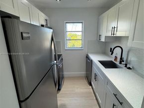 1701 Washington St 404, Hollywood FL 33020