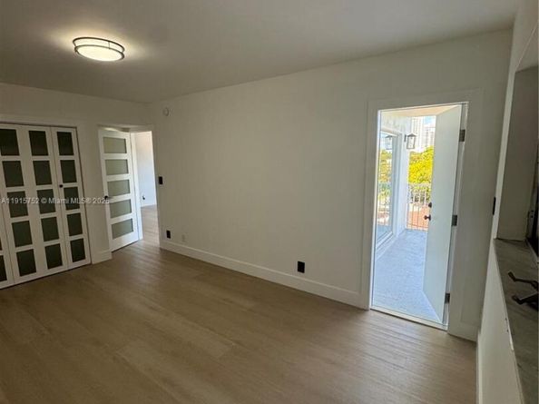 1701 Washington St 404, Hollywood FL 33020