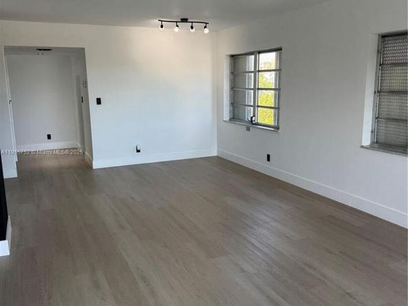 1701 Washington St 404, Hollywood FL 33020