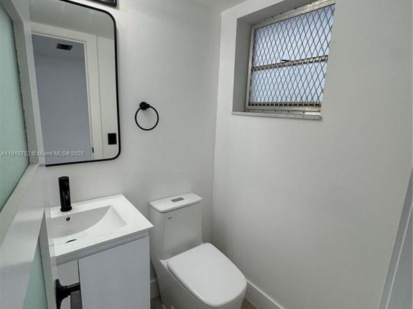 1701 Washington St 404, Hollywood FL 33020