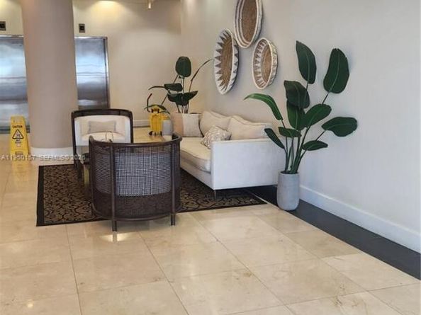 2200 NE 4th Ave 803, Miami FL 33137