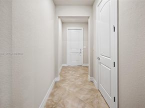 4488 E Appleton Cir E, Oakland Park FL 33309