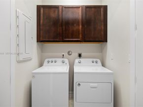 4488 E Appleton Cir E, Oakland Park FL 33309