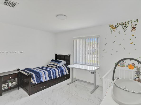 18273 SW 143rd Pl, Miami FL 33177
