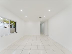 810 NW 112th St, Miami FL 33168