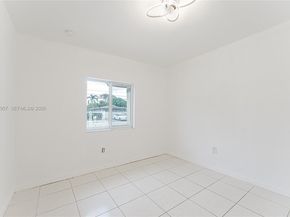 810 NW 112th St, Miami FL 33168