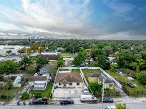 810 NW 112th St, Miami FL 33168