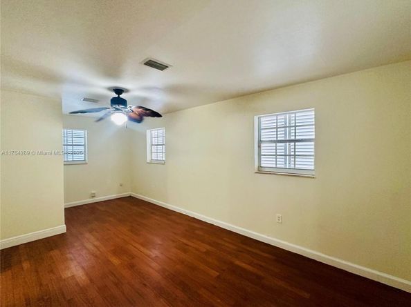1441 N 72nd Ave, Hollywood FL 33024