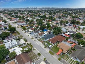 458 E 20th St, Hialeah FL 33013