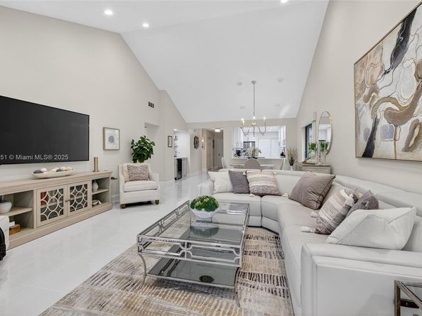 21695 Arriba Real, Boca Raton FL 33433