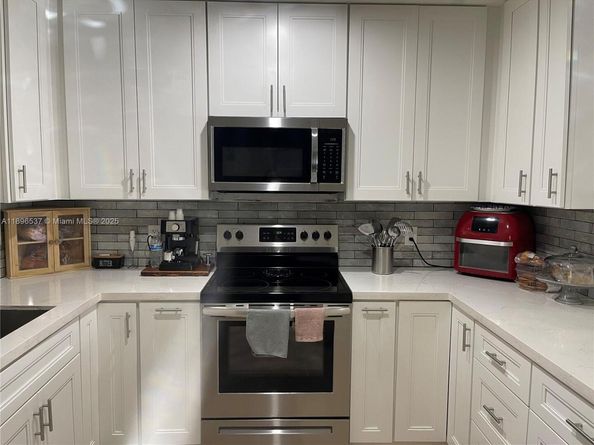 1961 SW 36 Avenue, Fort Lauderdale FL 33312
