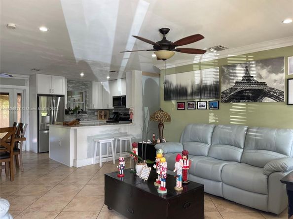 1961 SW 36 Avenue, Fort Lauderdale FL 33312