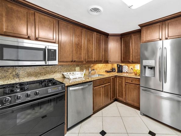 Undisclosed Address #A11896824, Hallandale Beach FL 33009