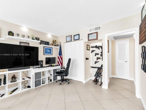 Undisclosed Address #A11896824, Hallandale Beach FL 33009