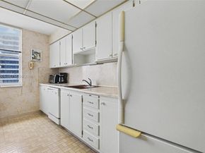 1200 S Ocean Blvd 8A, Boca Raton FL 33432