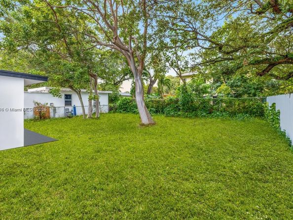 5511 NW 5th Ct, Miami FL 33127