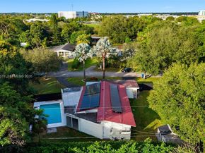 13225 SW 83rd Ct, Pinecrest FL 33156
