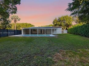 13225 SW 83rd Ct, Pinecrest FL 33156