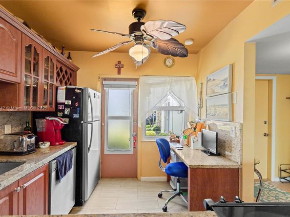 3181 S Ocean Dr 103, Hallandale Beach FL 33009