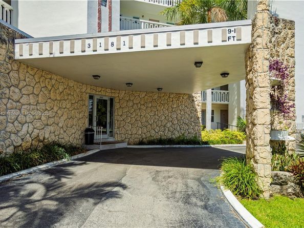 3181 S Ocean Dr 103, Hallandale Beach FL 33009