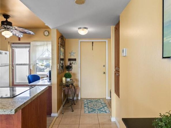 3181 S Ocean Dr 103, Hallandale Beach FL 33009