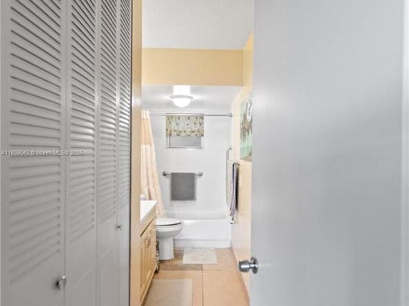 3181 S Ocean Dr 103, Hallandale Beach FL 33009