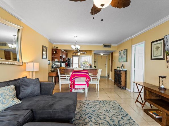 3181 S Ocean Dr 103, Hallandale Beach FL 33009