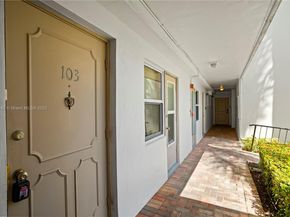 3181 S Ocean Dr 103, Hallandale Beach FL 33009