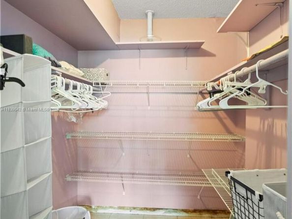 3181 S Ocean Dr 103, Hallandale Beach FL 33009