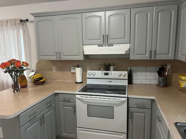 1446 NW 61st St, Miami FL 33142