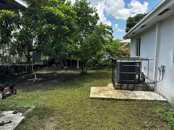 1446 NW 61st St, Miami FL 33142