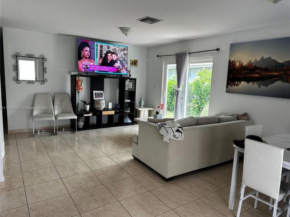 1446 NW 61st St, Miami FL 33142