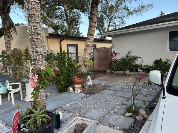 1446 NW 61st St, Miami FL 33142