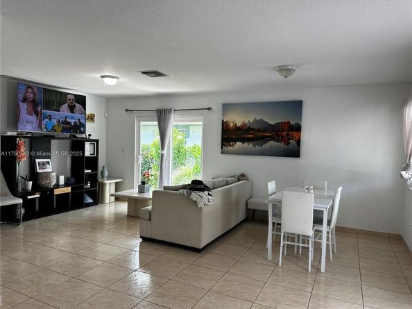 1446 NW 61st St, Miami FL 33142