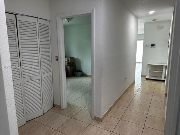 1446 NW 61st St, Miami FL 33142